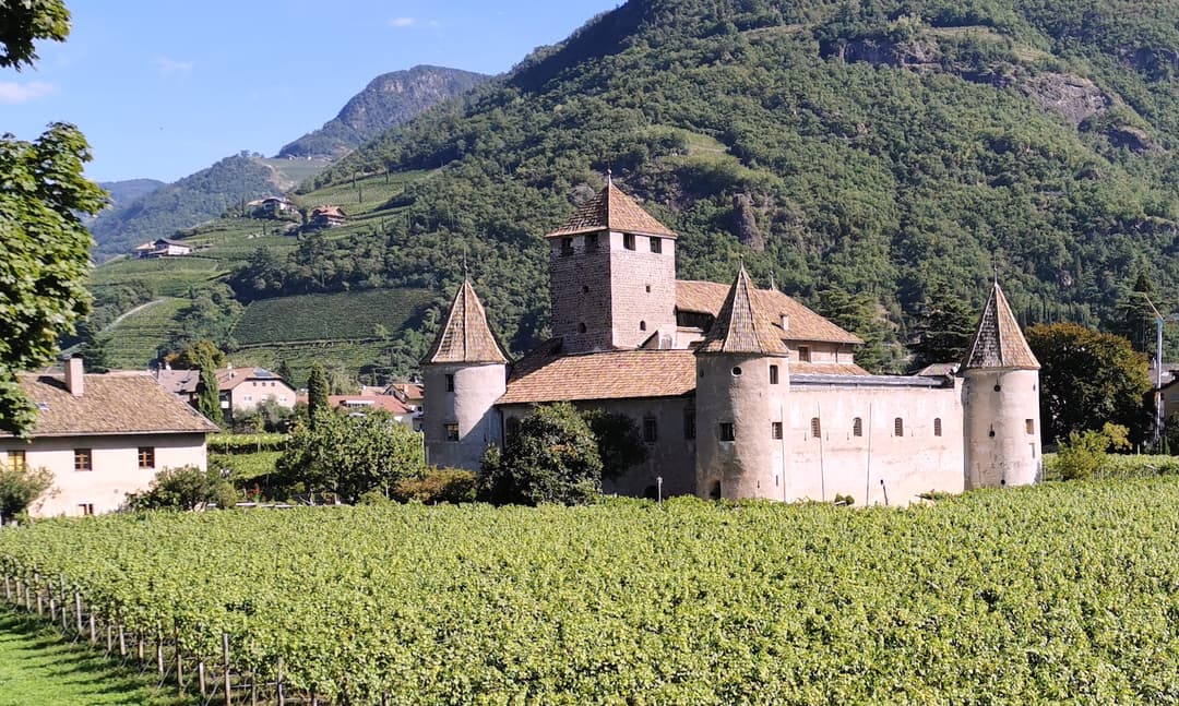 Bolzano - la passeggiata dei castelli