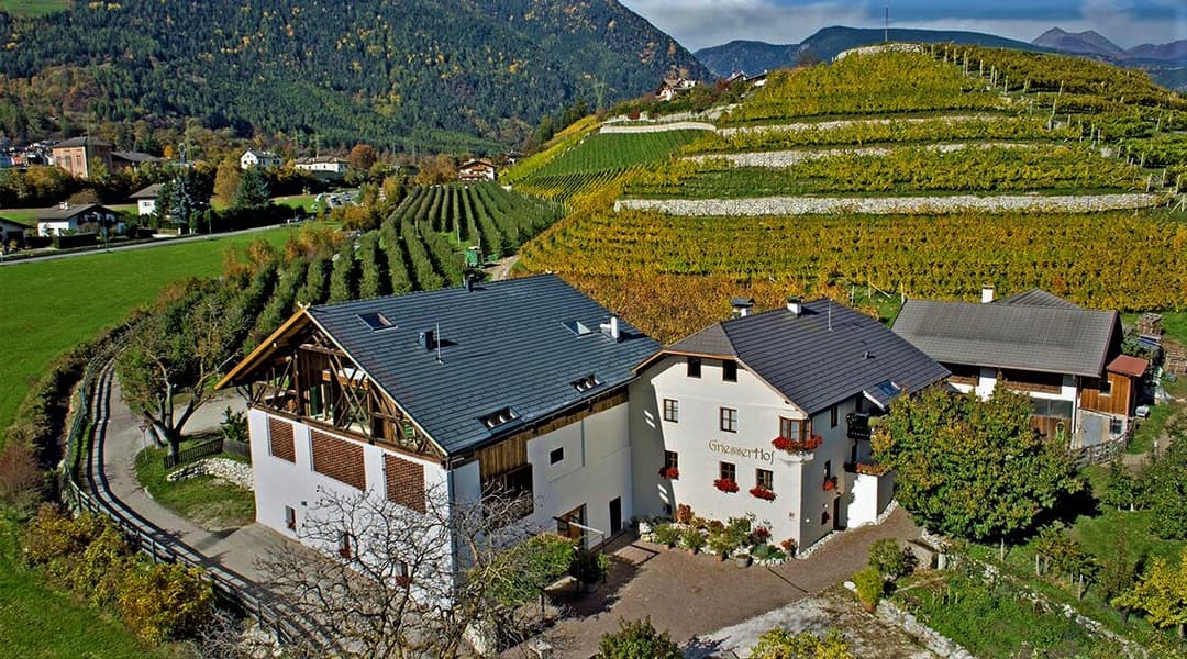 Da Bressanone a Novacella con merenda al maso