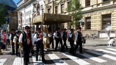 La processione del Sacro Cuore a Bolzano